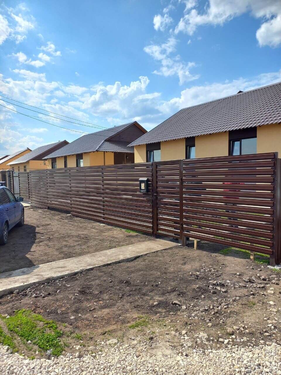 Забор-ранчо из широкого штакетника 24м RAL8017/8017 Шоколад двусторонний в Санкт-Петербурге