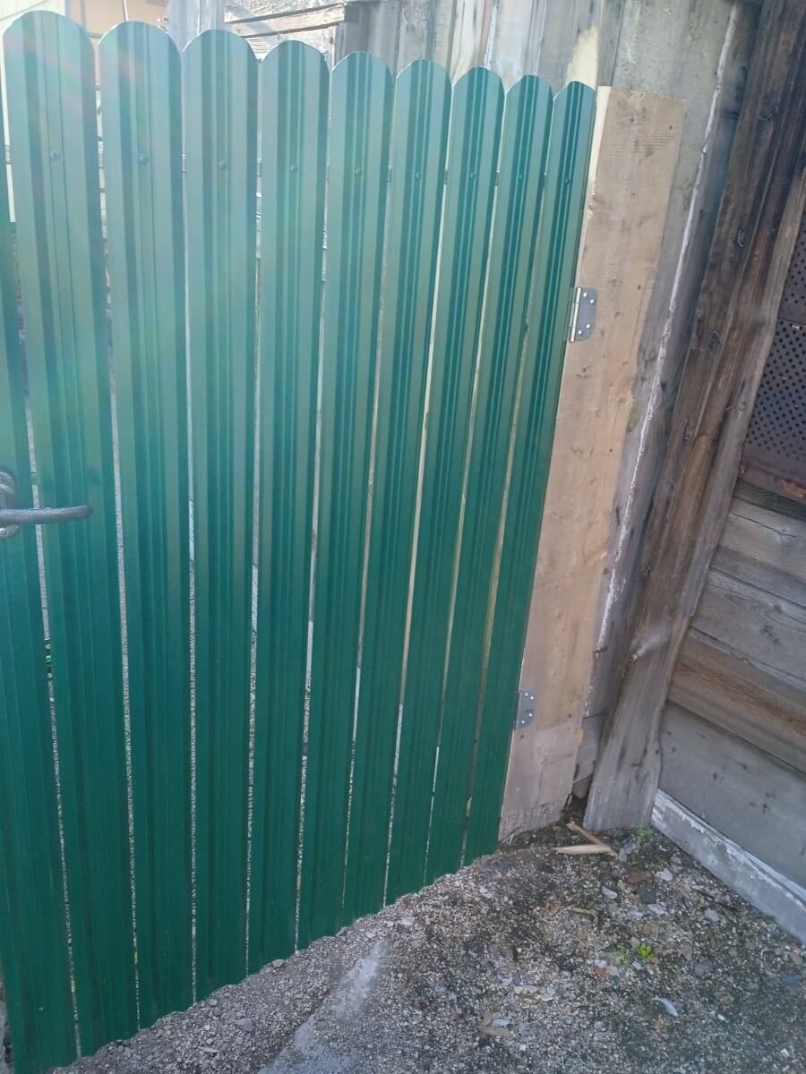 Калитка из штакетника ЭКО-М RAL6005/6005 Зеленый Мох двусторонний фото 1 в Санкт-Петербурге