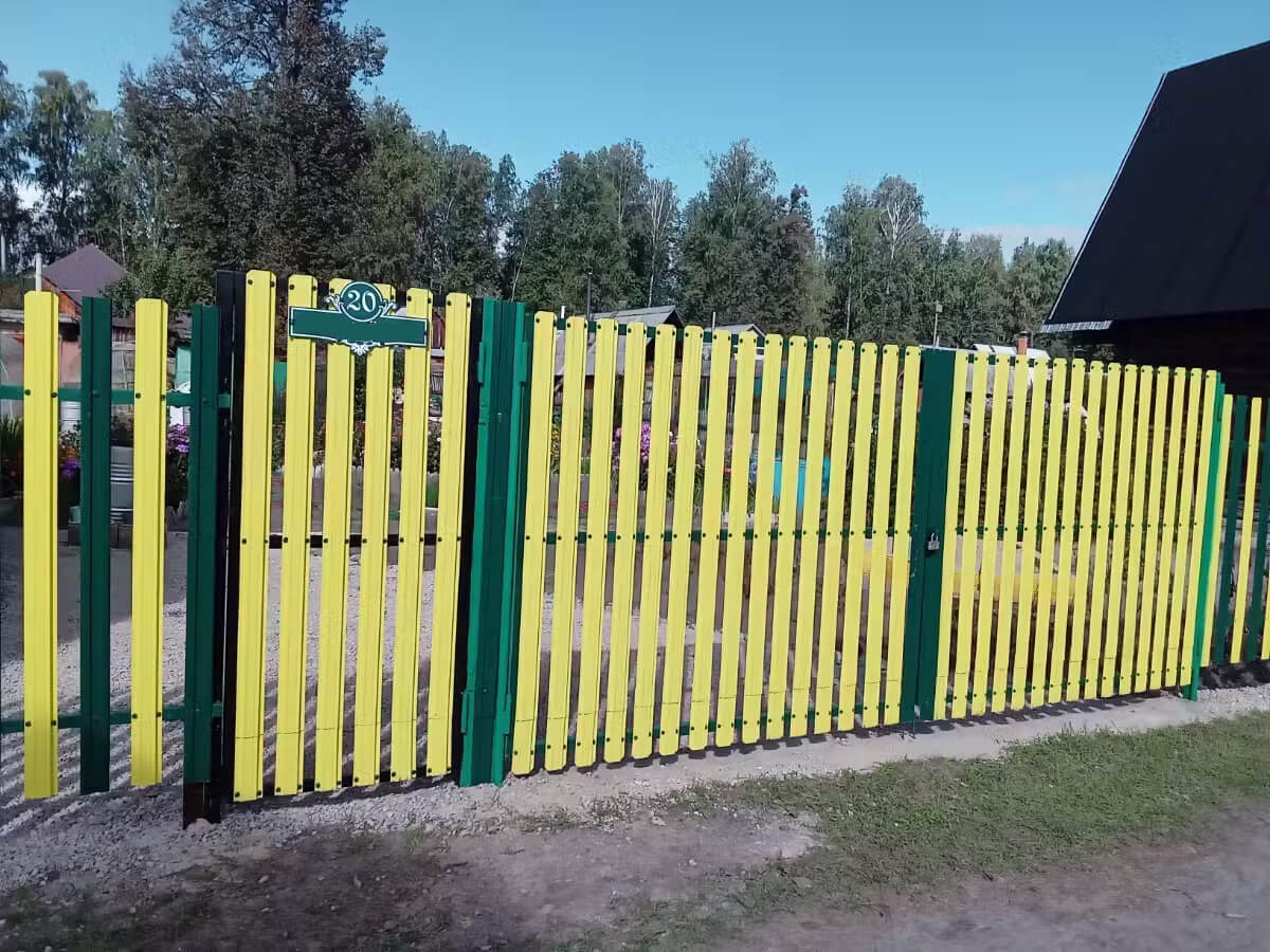 Забор из евроштакетника 13м RAL1018 Желтый в Санкт-Петербурге