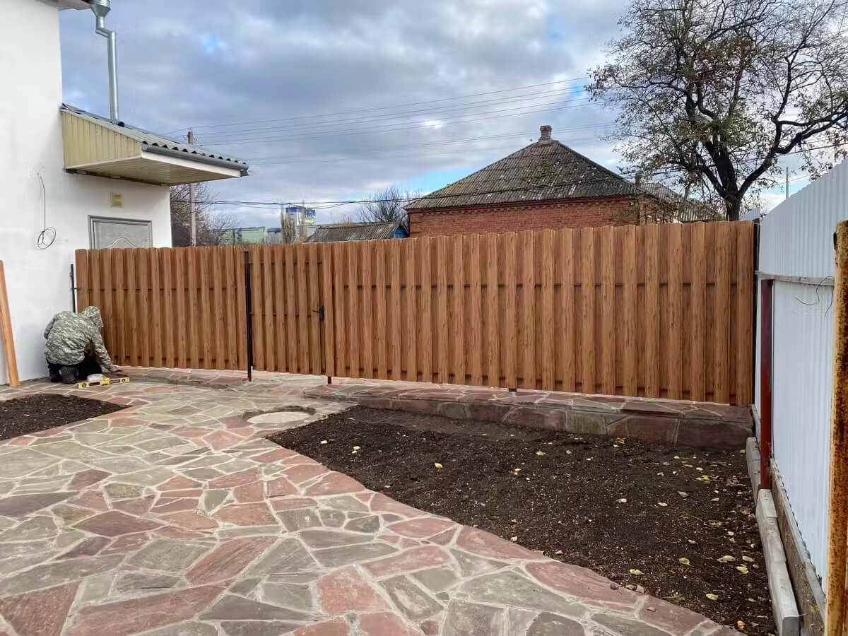 Забор из евроштакетника 7м Кипарис 2хPrintech двусторонний в Санкт-Петербурге