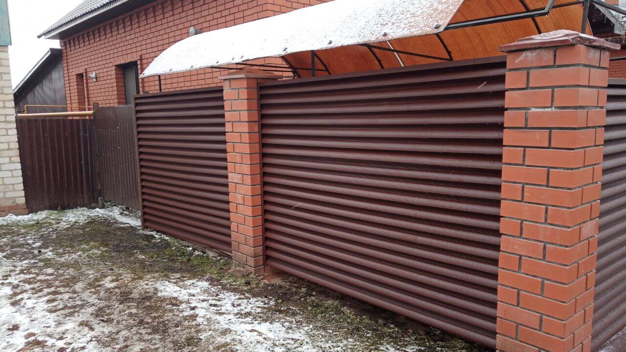 Забор из ламелей еврожалюзи 12м RAL8017/8017 Шоколад двусторонний МАТТЕ фото 4 в Санкт-Петербурге