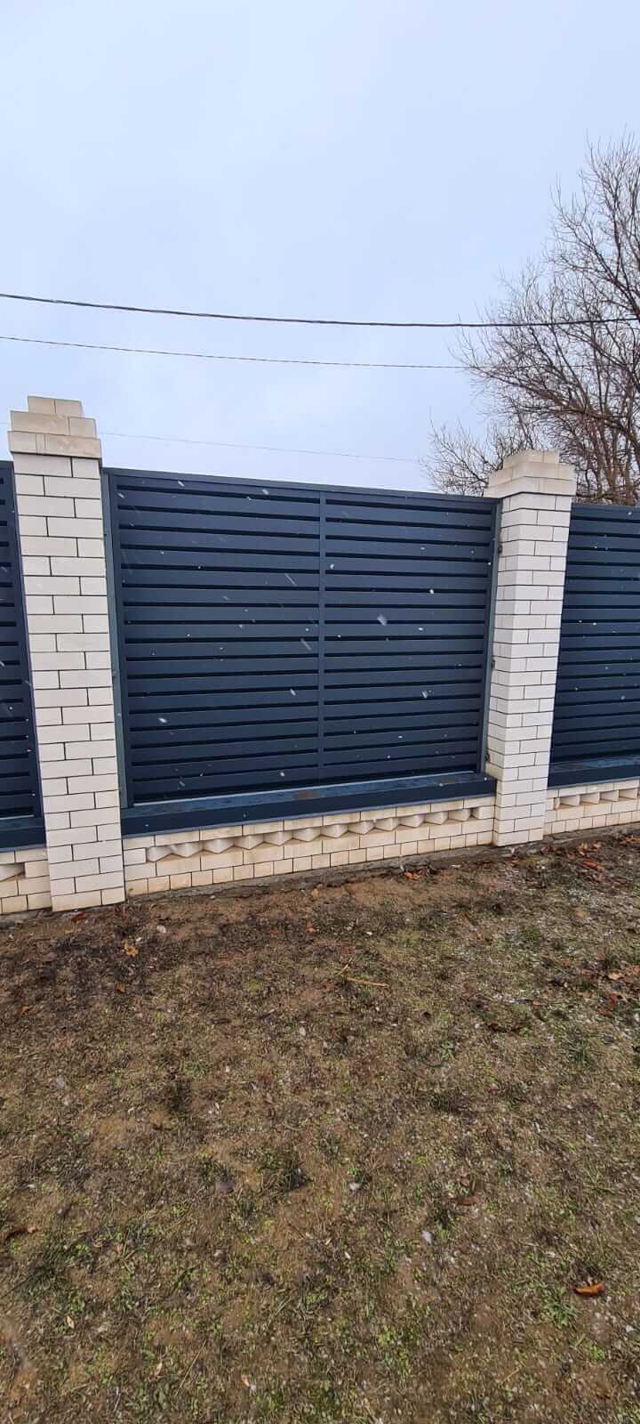 Забор-жалюзи из ламелей Хай-Тек 23м RAL7024/7024 Серый Графит двусторонний МАТТЕ фото 1 в Санкт-Петербурге