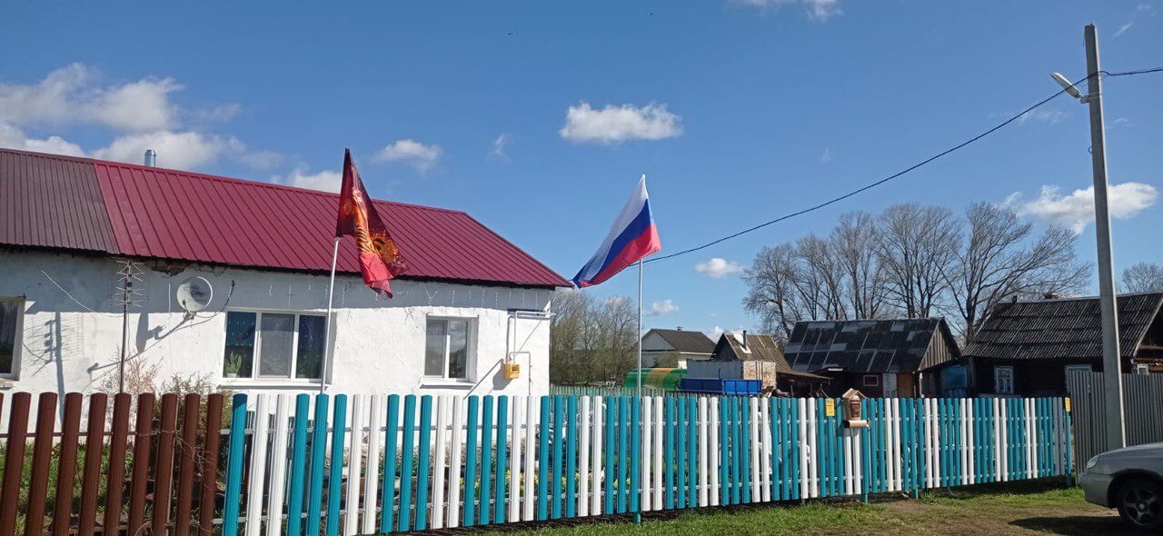 Забор из евроштакетника 16м RAL5021 Морская Волна, RAL9003 Белый фото 1 в Санкт-Петербурге