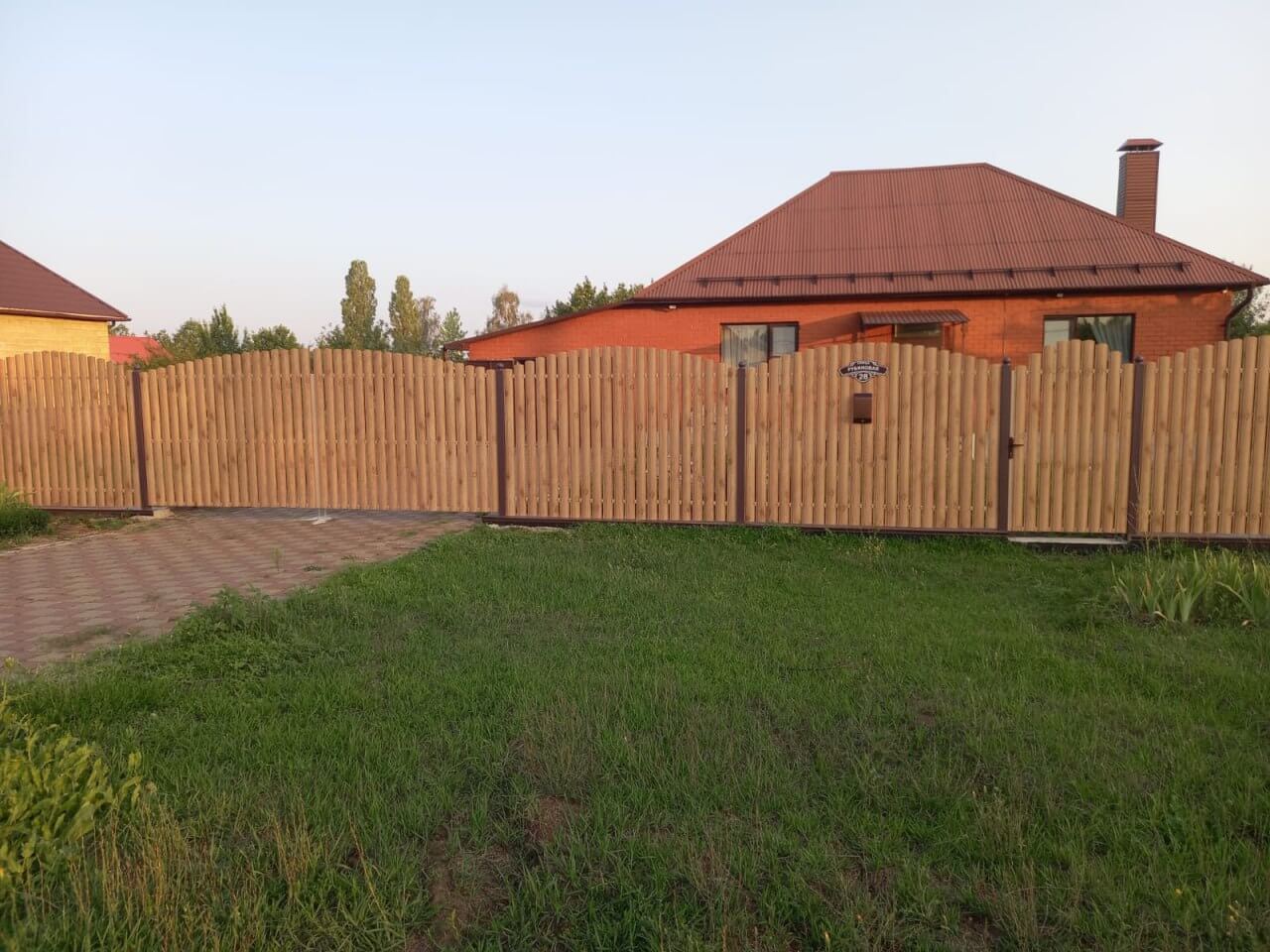 Забор из евроштакетника 24м Клен Светлый SteelArt фото 3 в Санкт-Петербурге