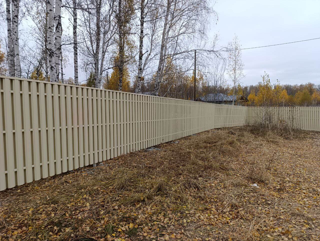 Забор из евроштакетника 140м RAL1015/1015 Слоновая Кость двусторонний фото 1 в Санкт-Петербурге