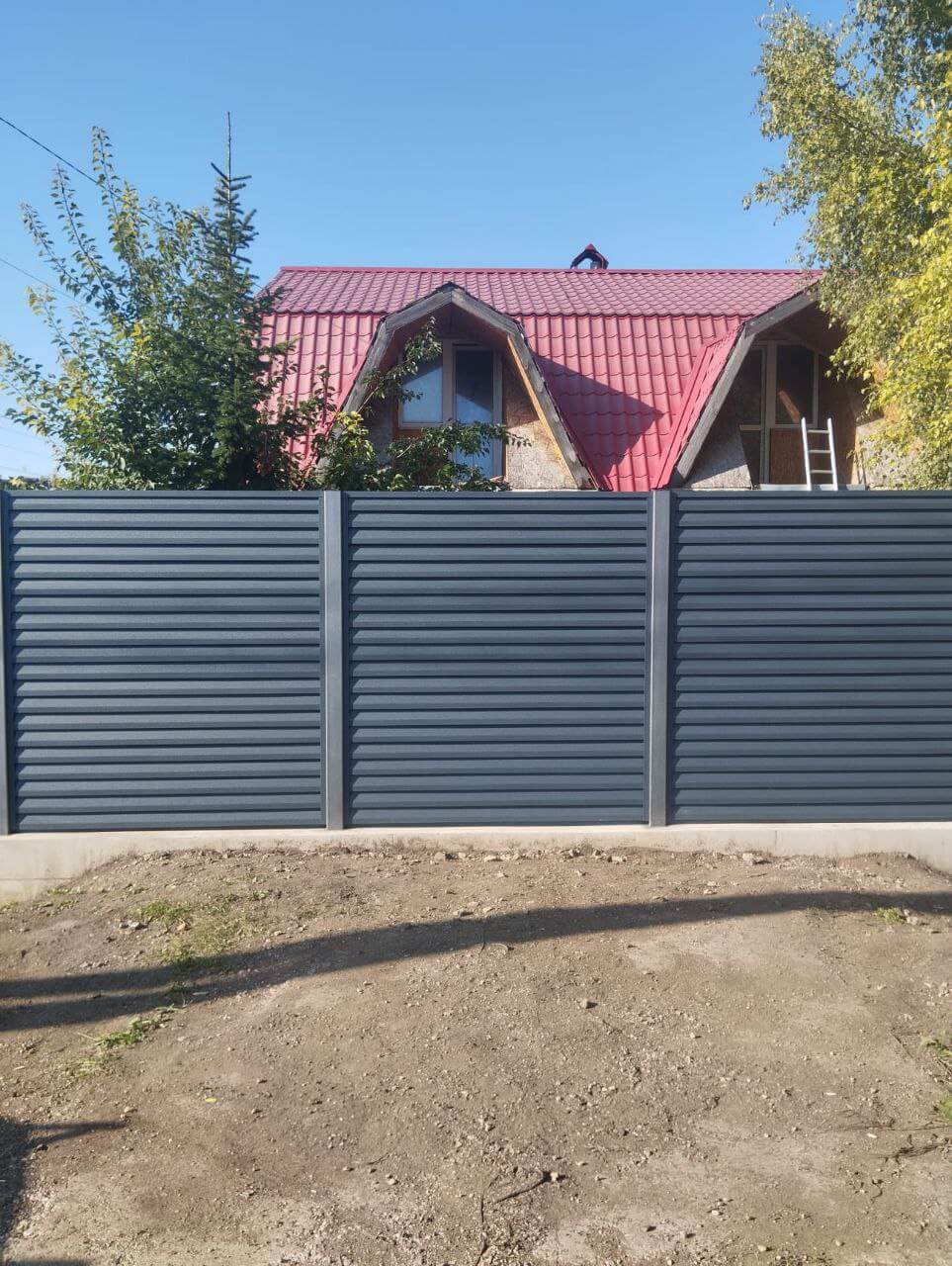 Забор-жалюзи из ламелей Реснички 54м RAL7024/7024 Серый Графит двусторонний МАТТЕ в Санкт-Петербурге