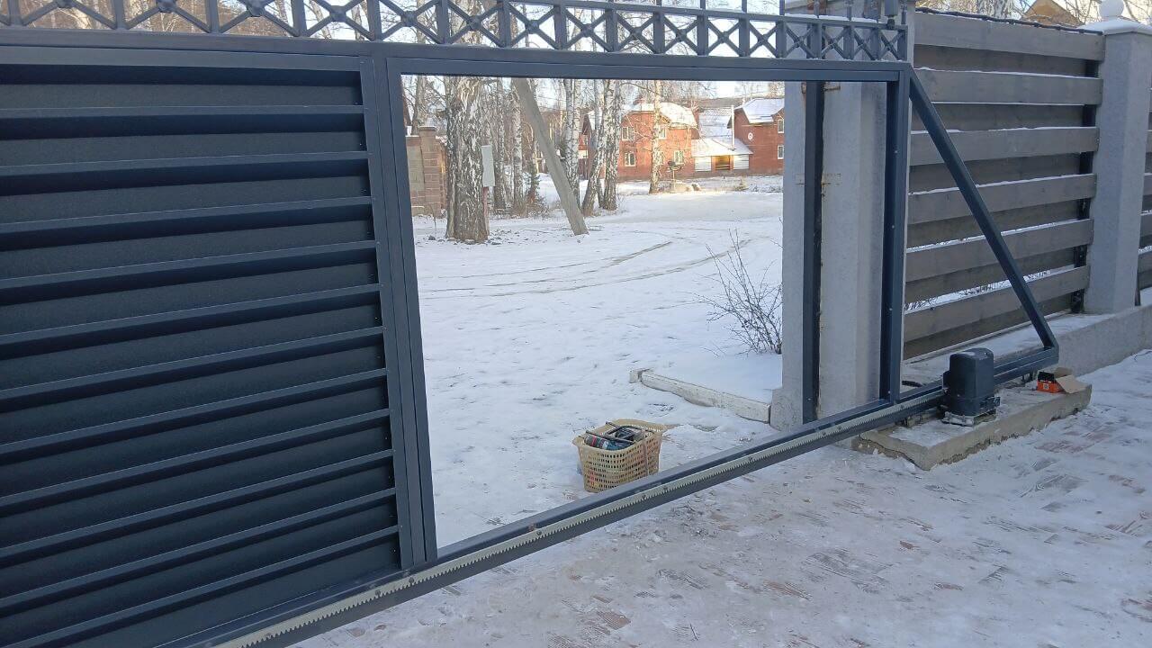Входная группа из ламелей Хай-Тек RAL7024/7024 Серый Графит двусторонний МАТТЕ фото 10 в Санкт-Петербурге