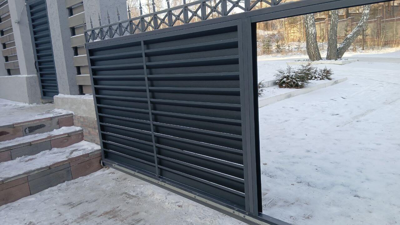 Входная группа из ламелей Хай-Тек RAL7024/7024 Серый Графит двусторонний МАТТЕ фото 16 в Санкт-Петербурге