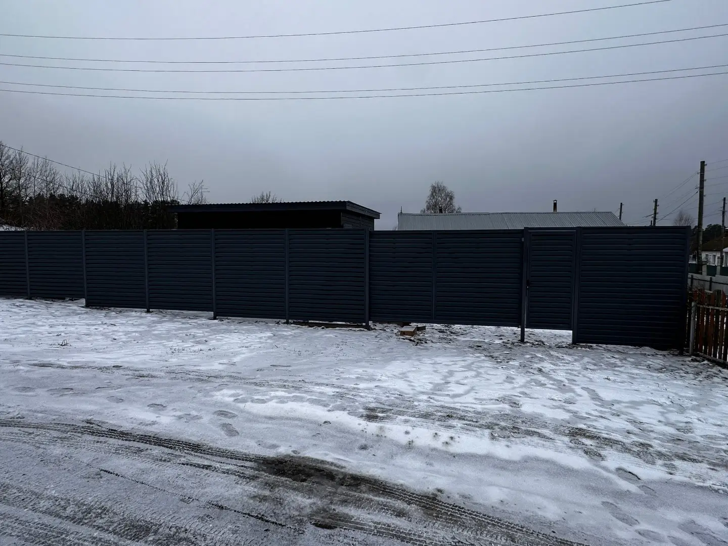 Забор-жалюзи из ламелей Хай-Тек 20м RAL7024/7024 Серый Графит двусторонний МАТТЕ фото 1 в Санкт-Петербурге