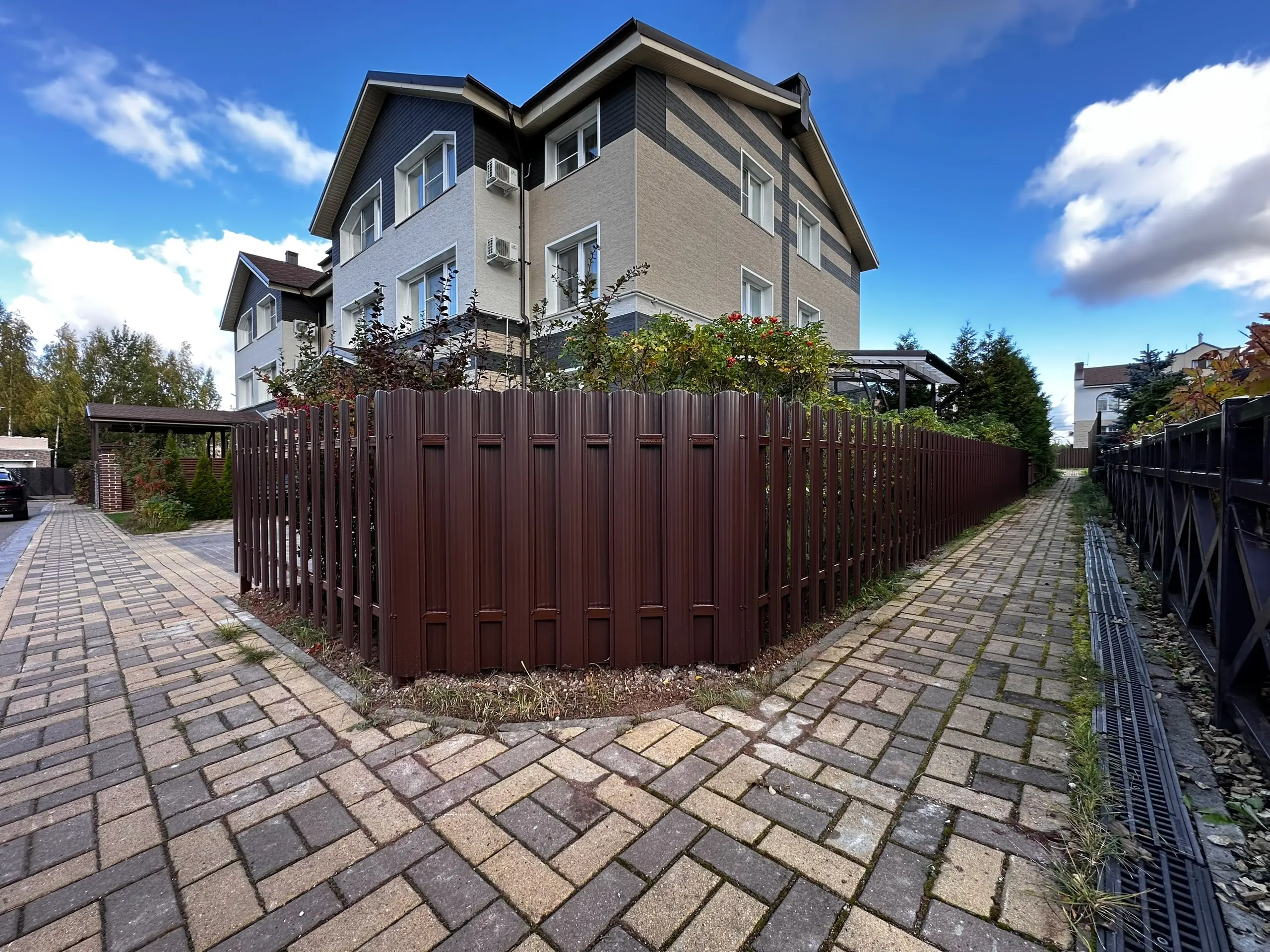 Заборчик из евроштакетника 18м RAL8017/8017 Шоколад двусторонний фото 1 в Санкт-Петербурге